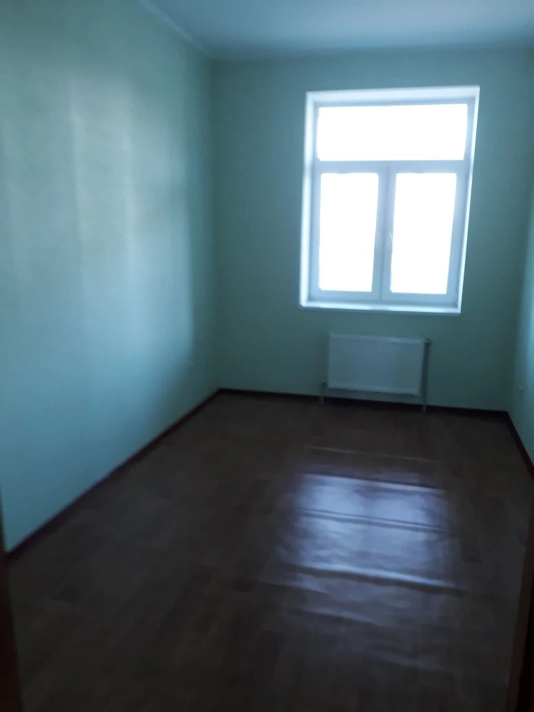 Продається 3-кімнатна квартира