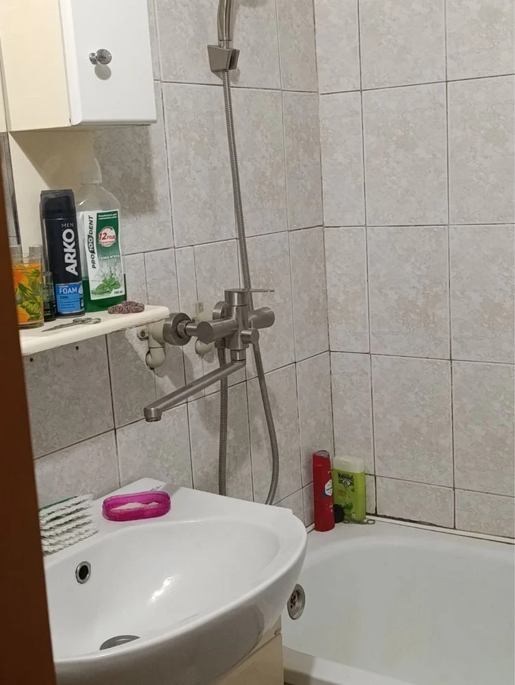 Продаж Двохкімнатноі квартири