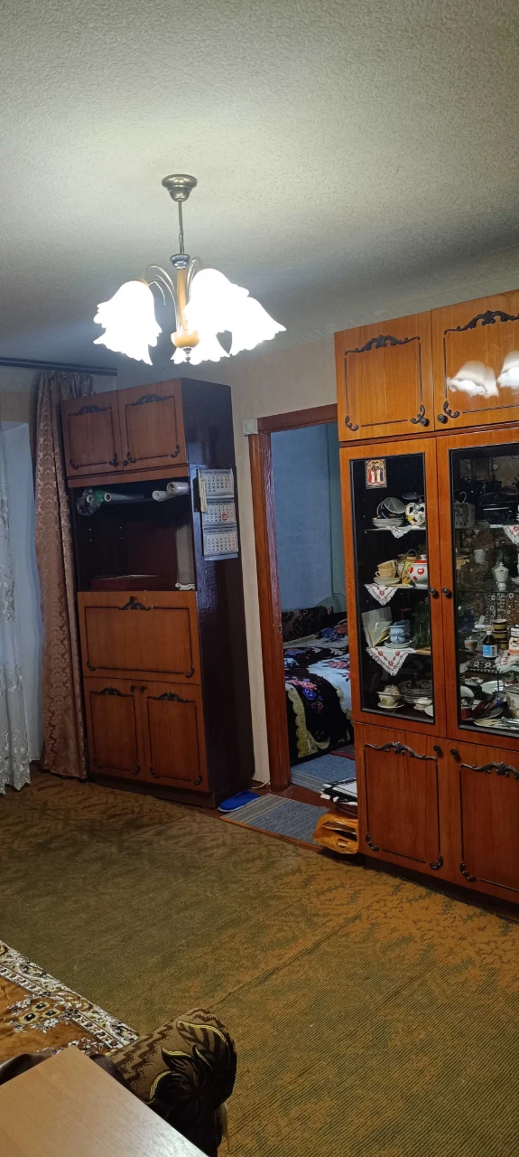 Продам 2-х кімнатну квартиру у м. Овруч по вул. Древлянська,
