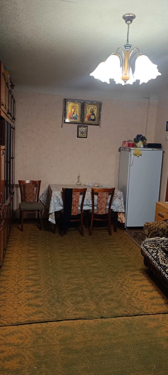 Продам 2-х кімнатну квартиру у м. Овруч по вул. Древлянська,