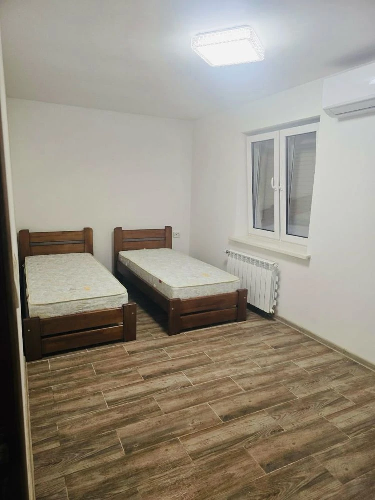 Продажа 2-комнатной квартиры с ремонтом в городе Берегове, по улице Стефаника