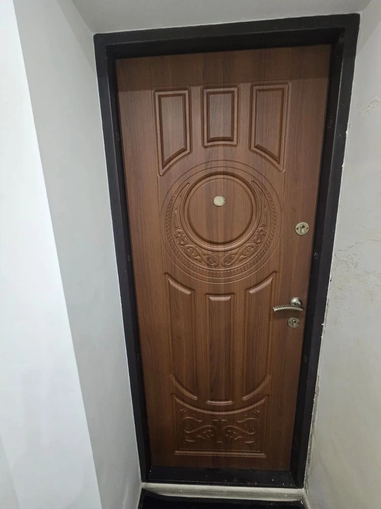 Продажа 2-комнатной квартиры с ремонтом в городе Берегове, по улице Стефаника