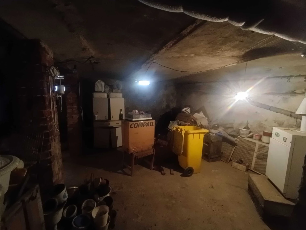 КВАРТИРА:94кв.м,ЦЕНТР,ІСТОРИЧНА ЗАБУДОВА,відмінний стан,підв