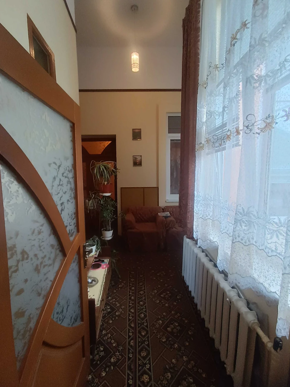 КВАРТИРА:94кв.м,ЦЕНТР,ІСТОРИЧНА ЗАБУДОВА,відмінний стан,підв