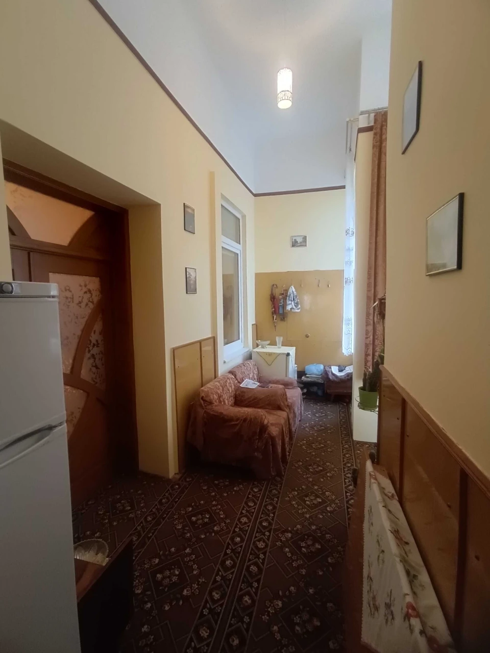 КВАРТИРА:94кв.м,ЦЕНТР,ІСТОРИЧНА ЗАБУДОВА,відмінний стан,підв