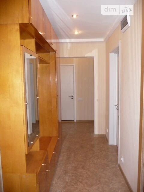 Sale of 2-room apartment 53.42 sq. m. on Mykola Ushakova Street 12 • I