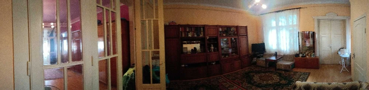 БЕЗПОСЕРЕДНЬО ЦЕНТР МІСТА! ІСТОРИЧНА будівля! 3 кім, 113 кв.