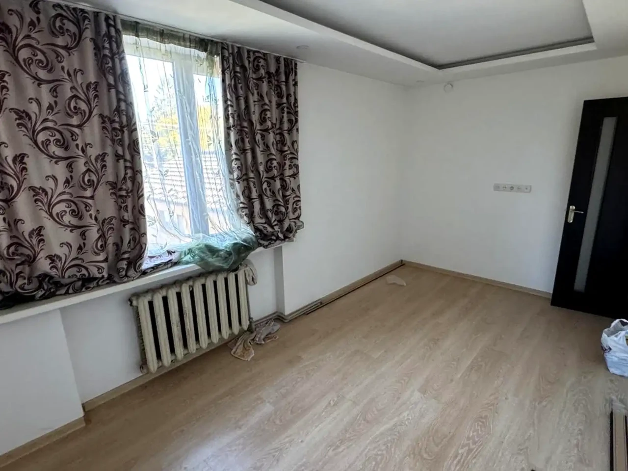 Продаж квартири, 3 кімнати, 81 м²