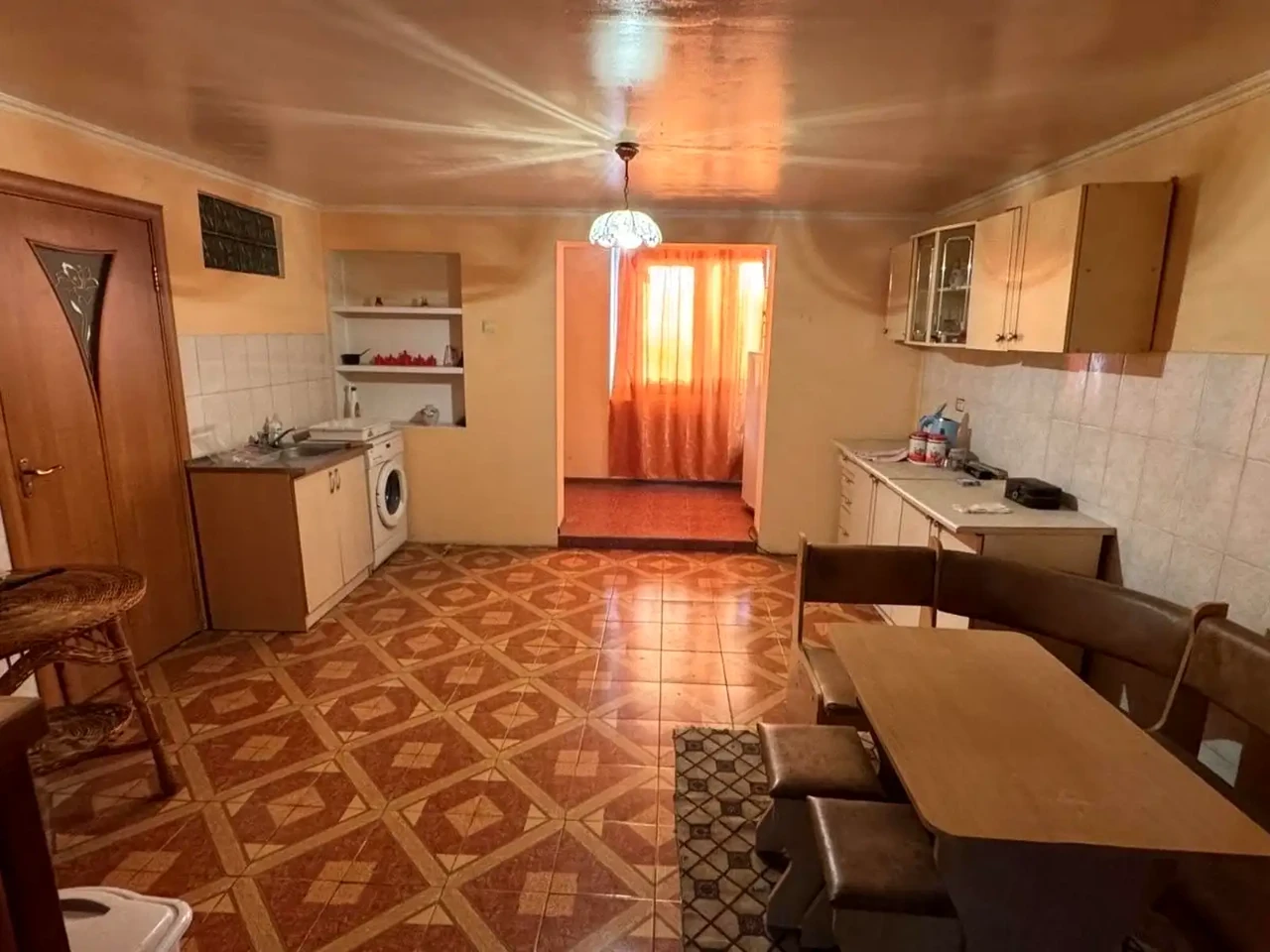 Продаж квартири, 3 кімнати, 81 м²