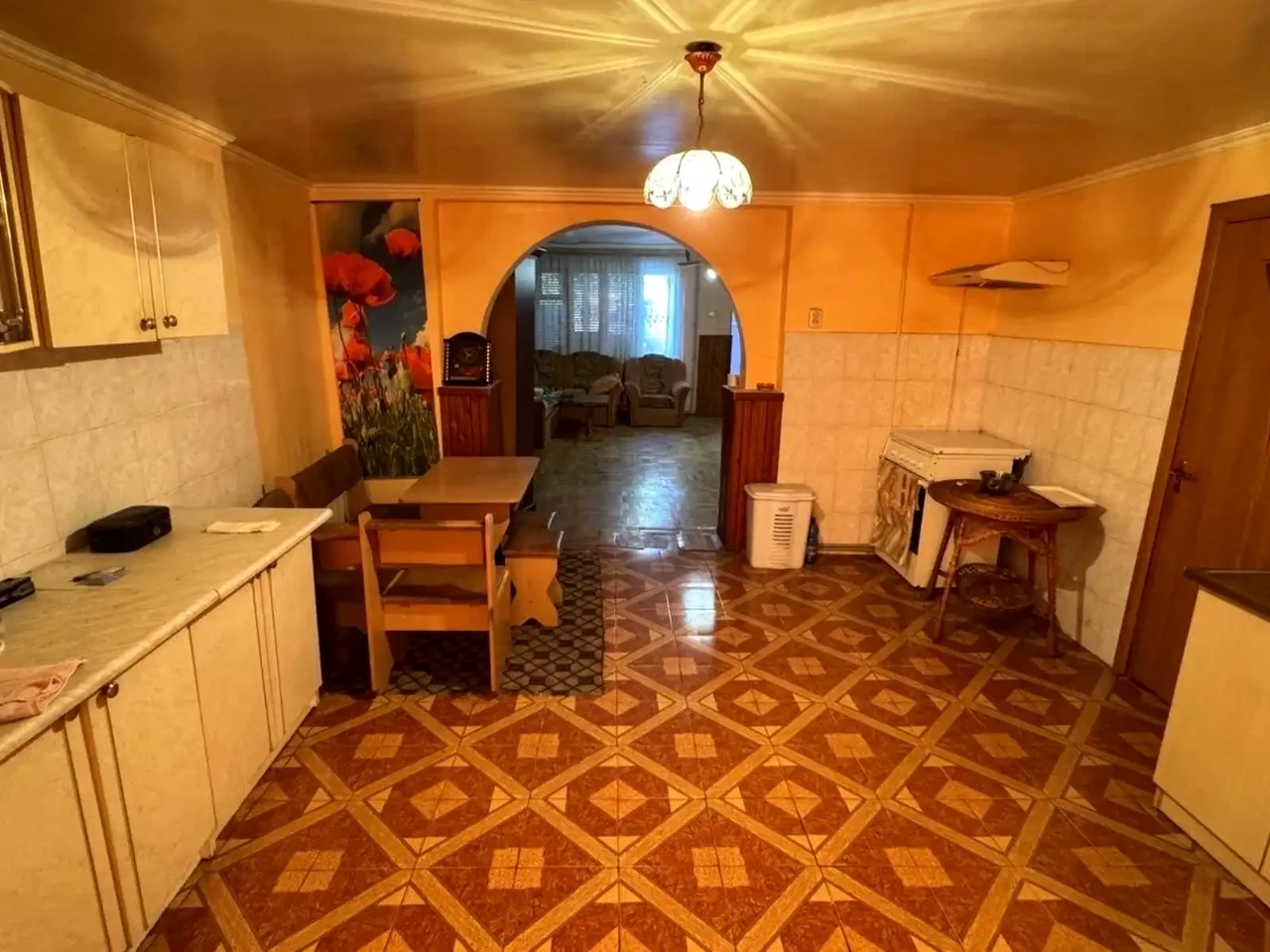 Продаж квартири, 3 кімнати, 81 м²