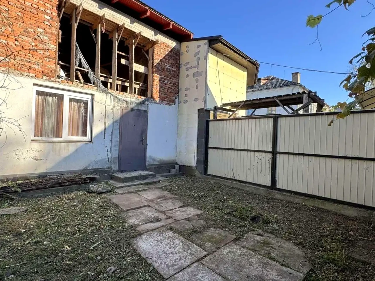 Продаж квартири, 3 кімнати, 81 м²