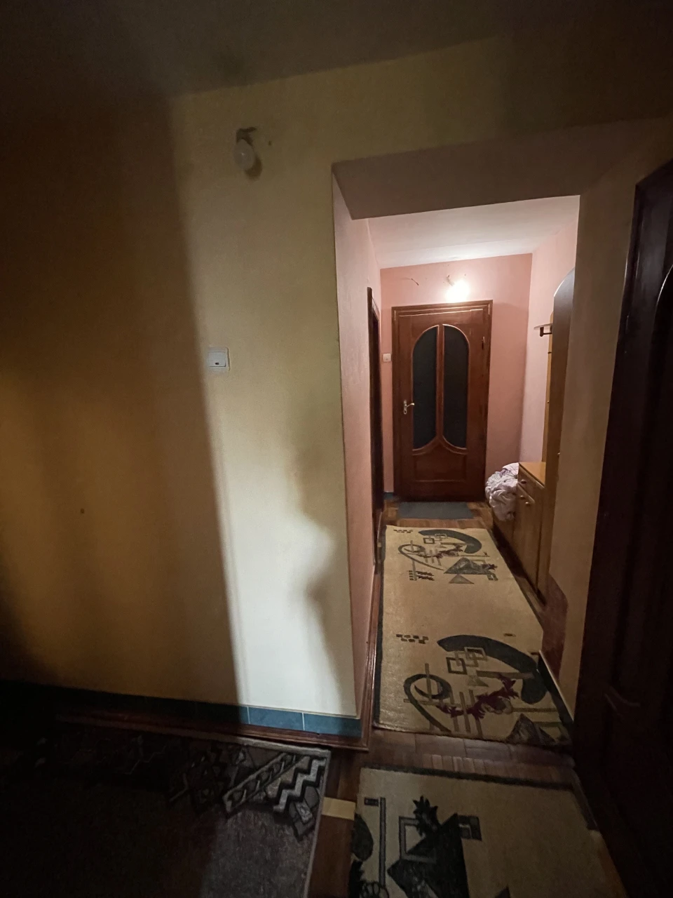 Продається 2-х кімнатна квартира в центрі м.Виноградів