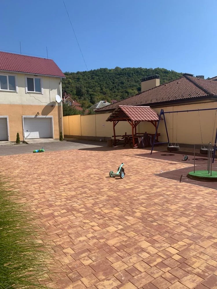 Продається 2х кімнатна квартира