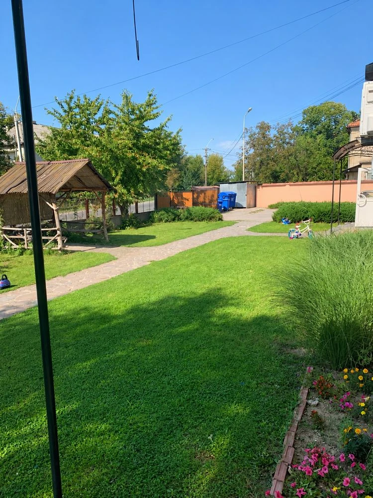 Продається 2х кімнатна квартира