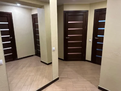 Продається 3-кімнатна квартира 68 кв.м. на 1-му поверсі — ву