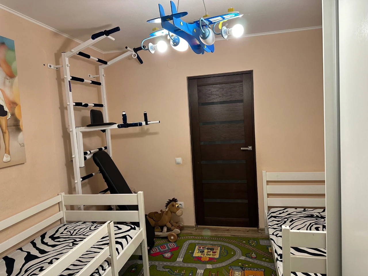 Продається 3-кімнатна квартира 68 кв.м. на 1-му поверсі — ву