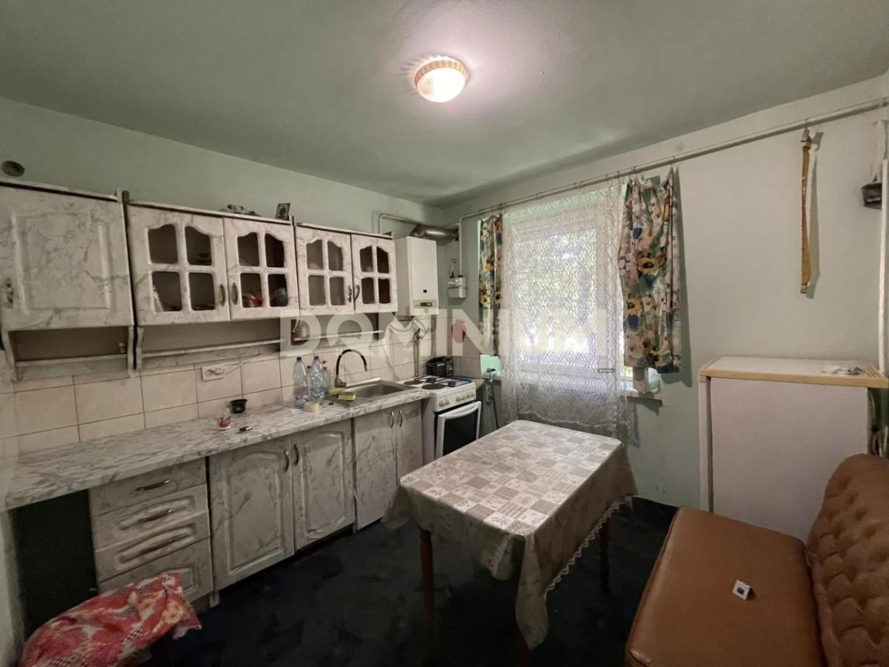 Продается квартира с гаражом в г. Виноградів, ул. Лейзмана