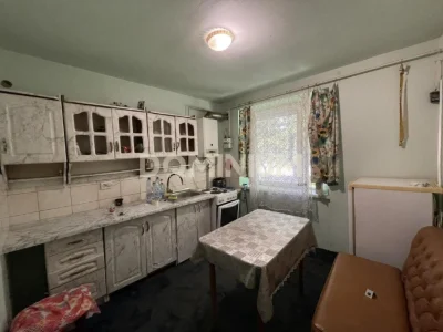 Продается квартира с гаражом в г. Виноградів, ул. Лейзмана