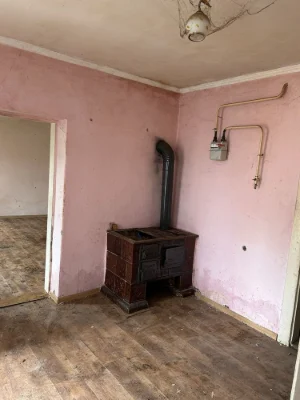 Продаж квартири на площади Миру, 32, квартира 5 в дворе шесть квадратных метров