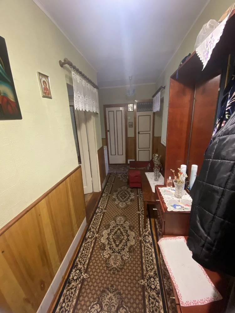 Продам двохкімнатну квартиру