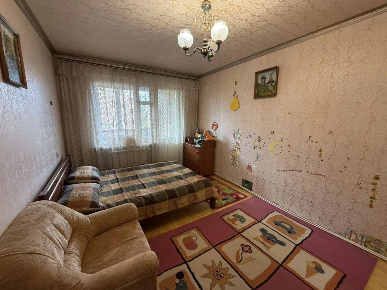 Продається трикімнатна квартира в районі Токіо