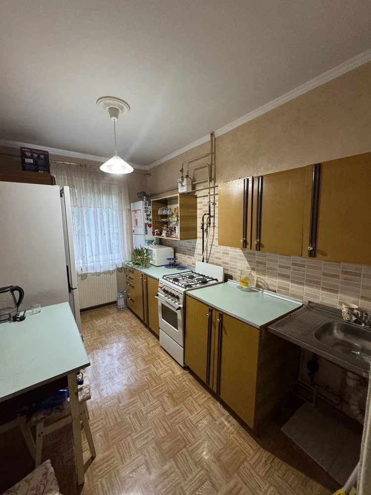 Продажа трехкомнатной квартиры в Росвигове