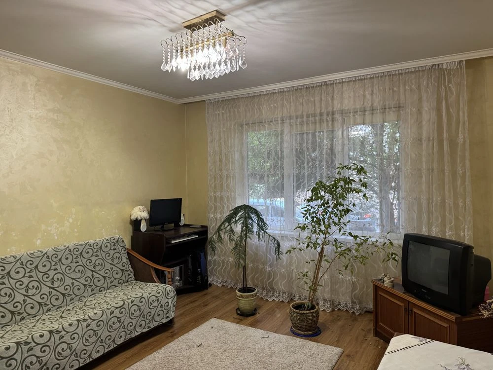 Продажа трехкомнатной квартиры в Росвигове