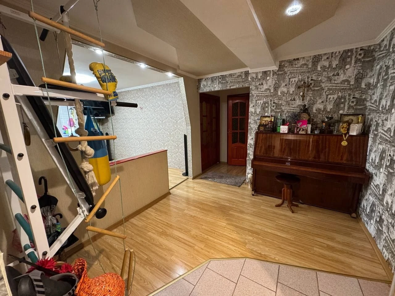 Продам 2-кімнатну квартиру в Паланку