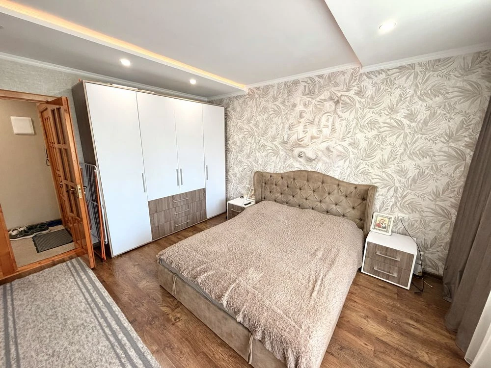 3-кімнатна квартира, 2 поверх