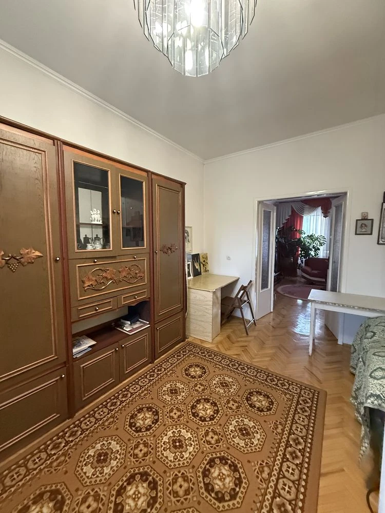 For Sale: Large 3-bedroom apartment in the city center