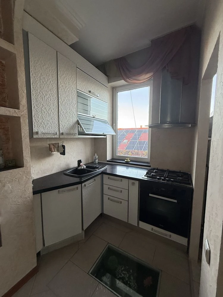 For Sale: Large 3-bedroom apartment in the city center