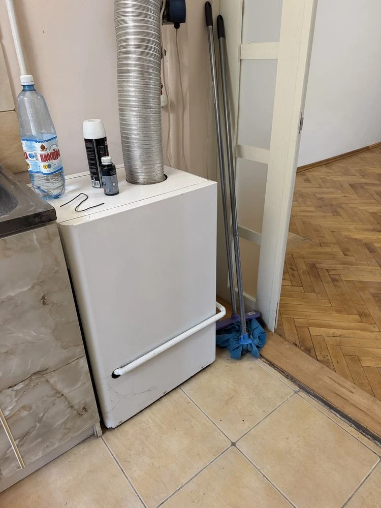 Продається двохкімнатна квартира