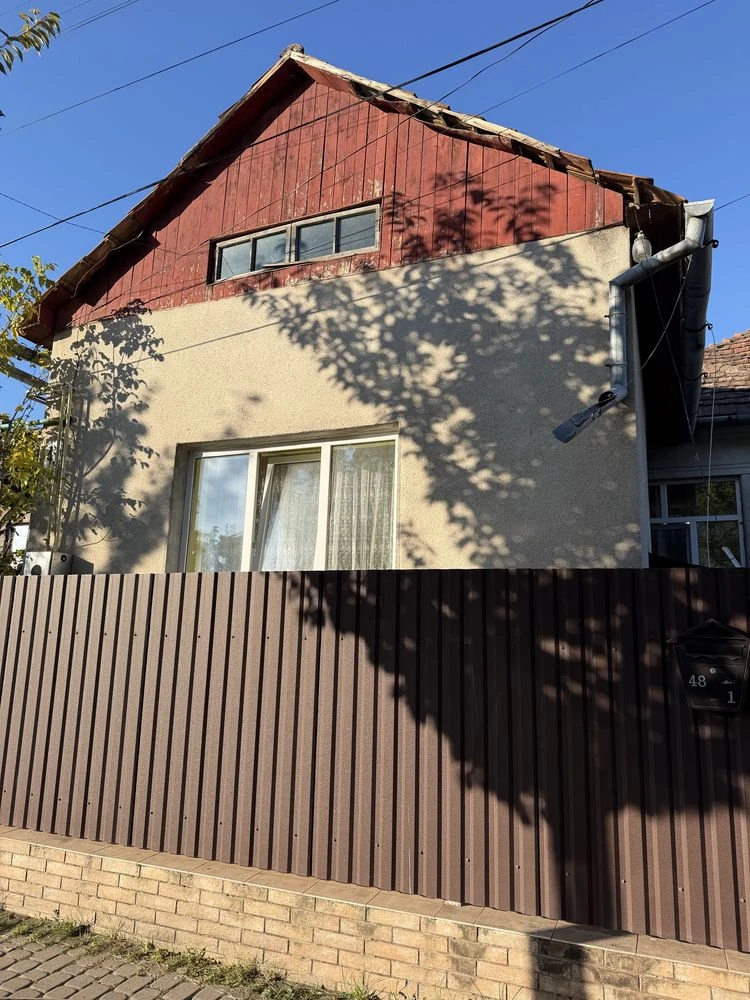 Продається двохкімнатна квартира