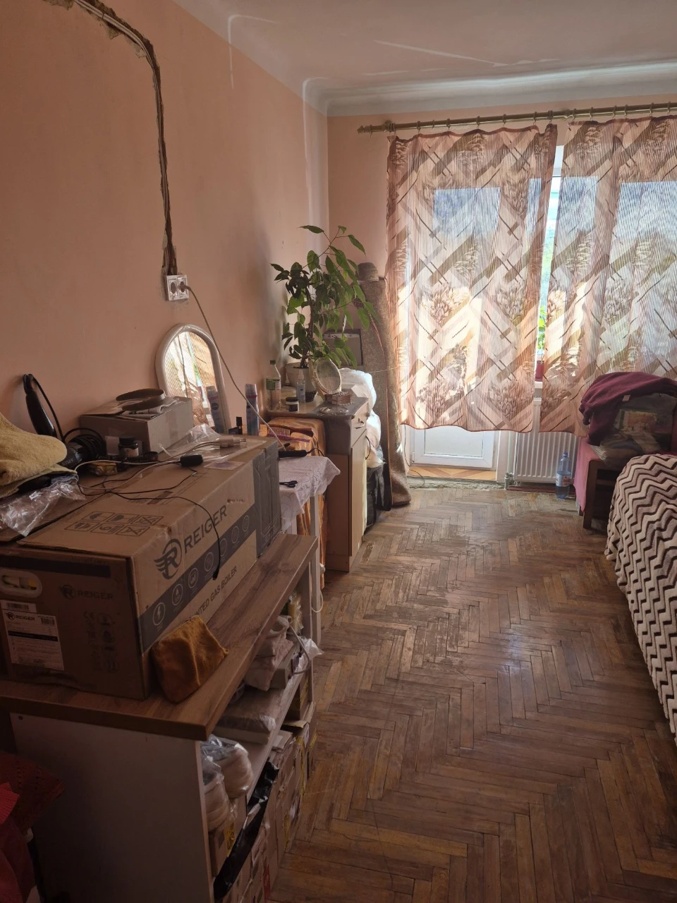 Продаж однокімнатной квартири поруч центр.
