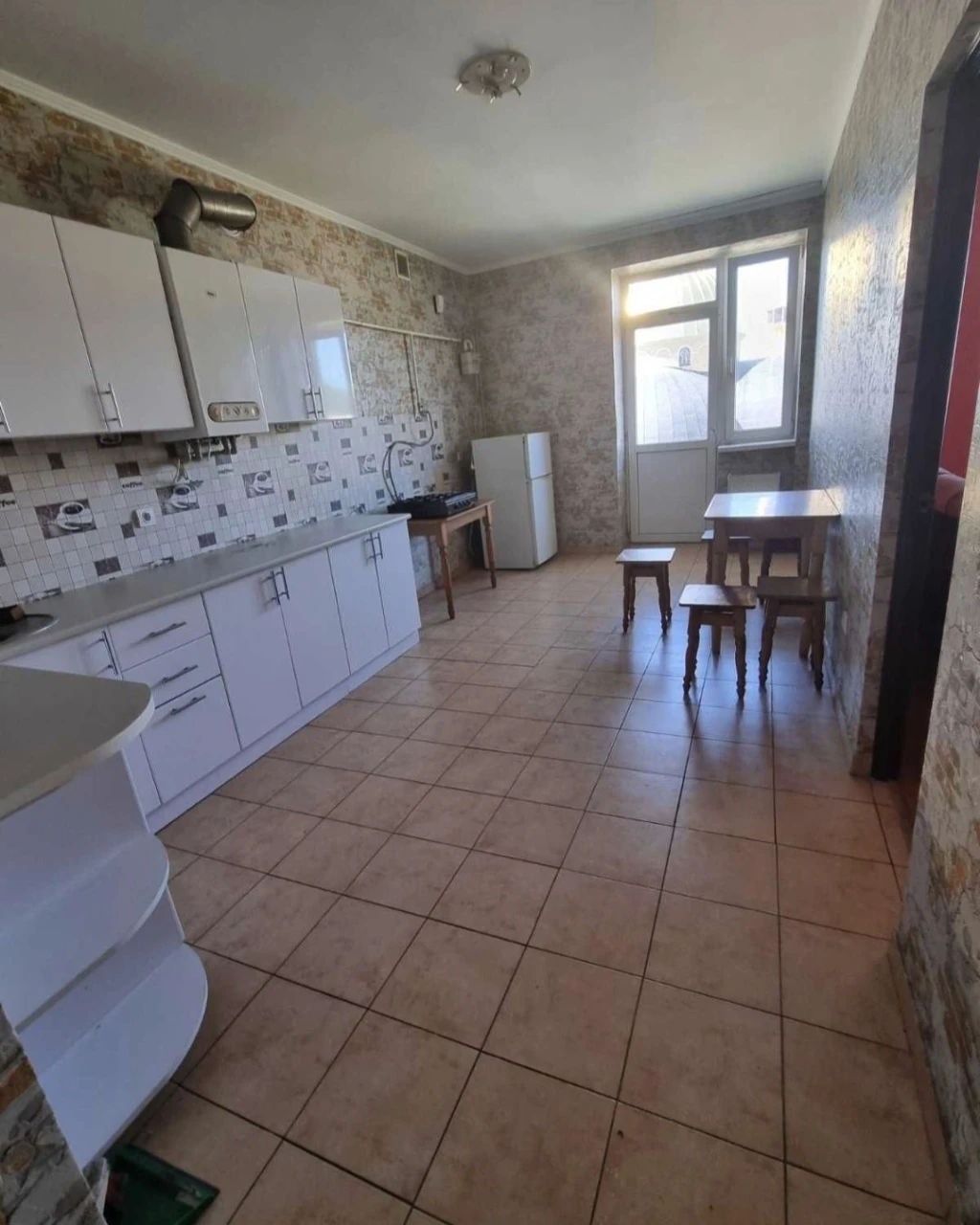Sale of a large 2-room apartment in Rosivihvo.