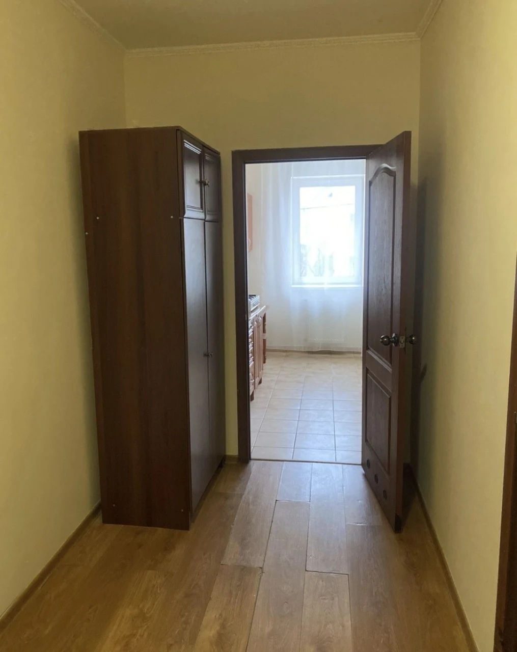 Sale of a large 2-room apartment in Rosivihvo.