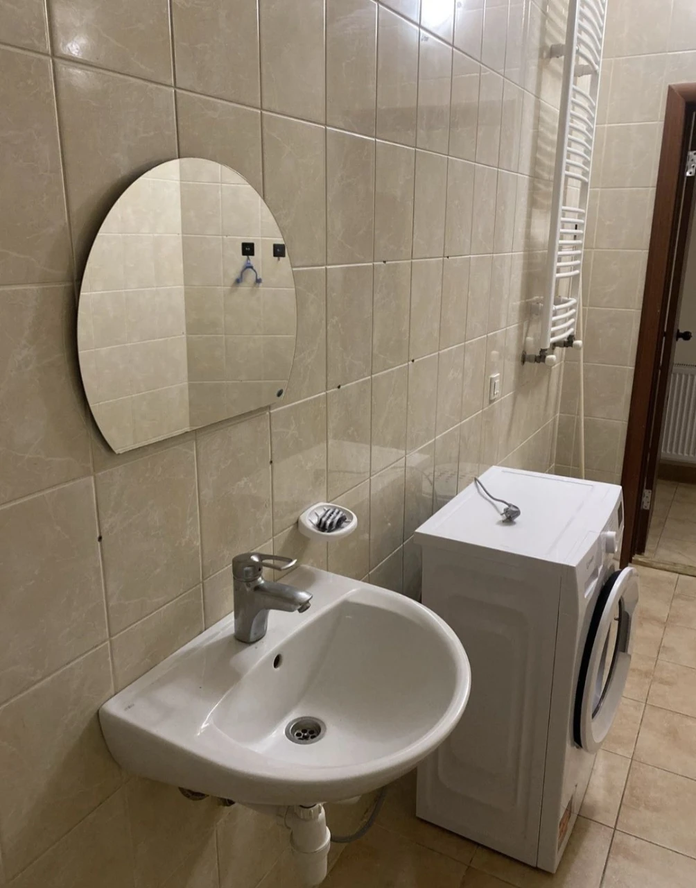 Sale of a large 2-room apartment in Rosivihvo.