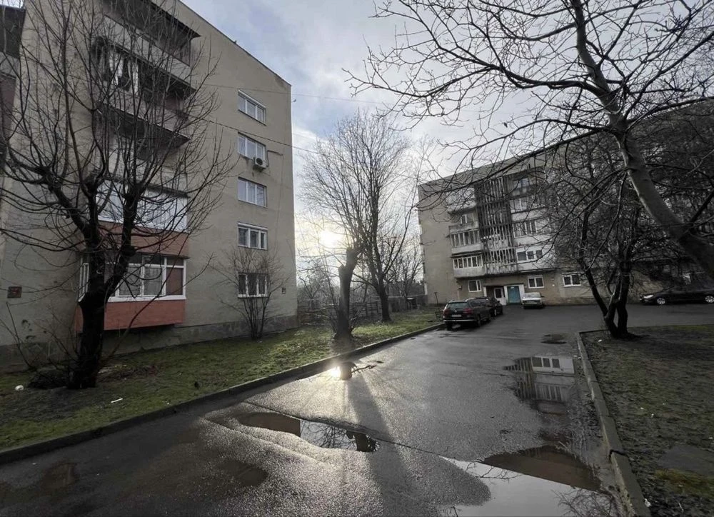 Від власника! Продаж великоі двокімнатноі квартири