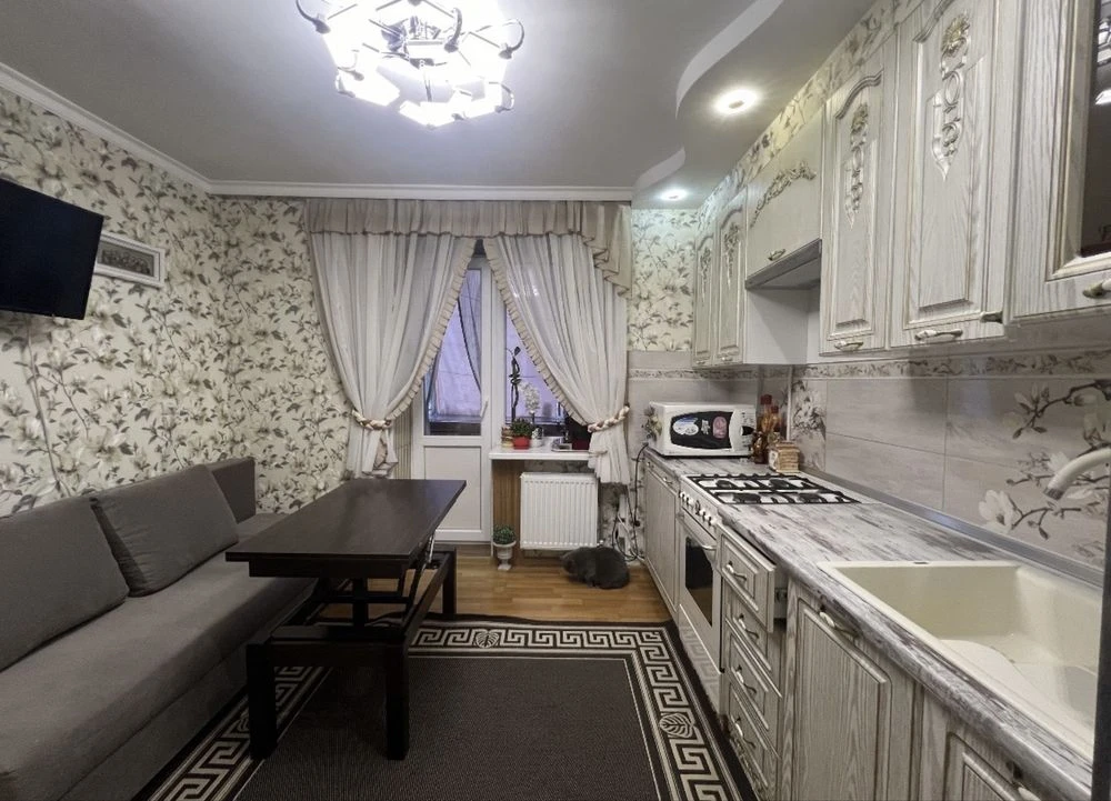 Від власника! Продаж великоі двокімнатноі квартири