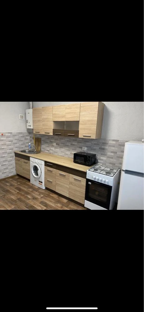 Продається велика однокімнатна квартира в цетральній яачтині