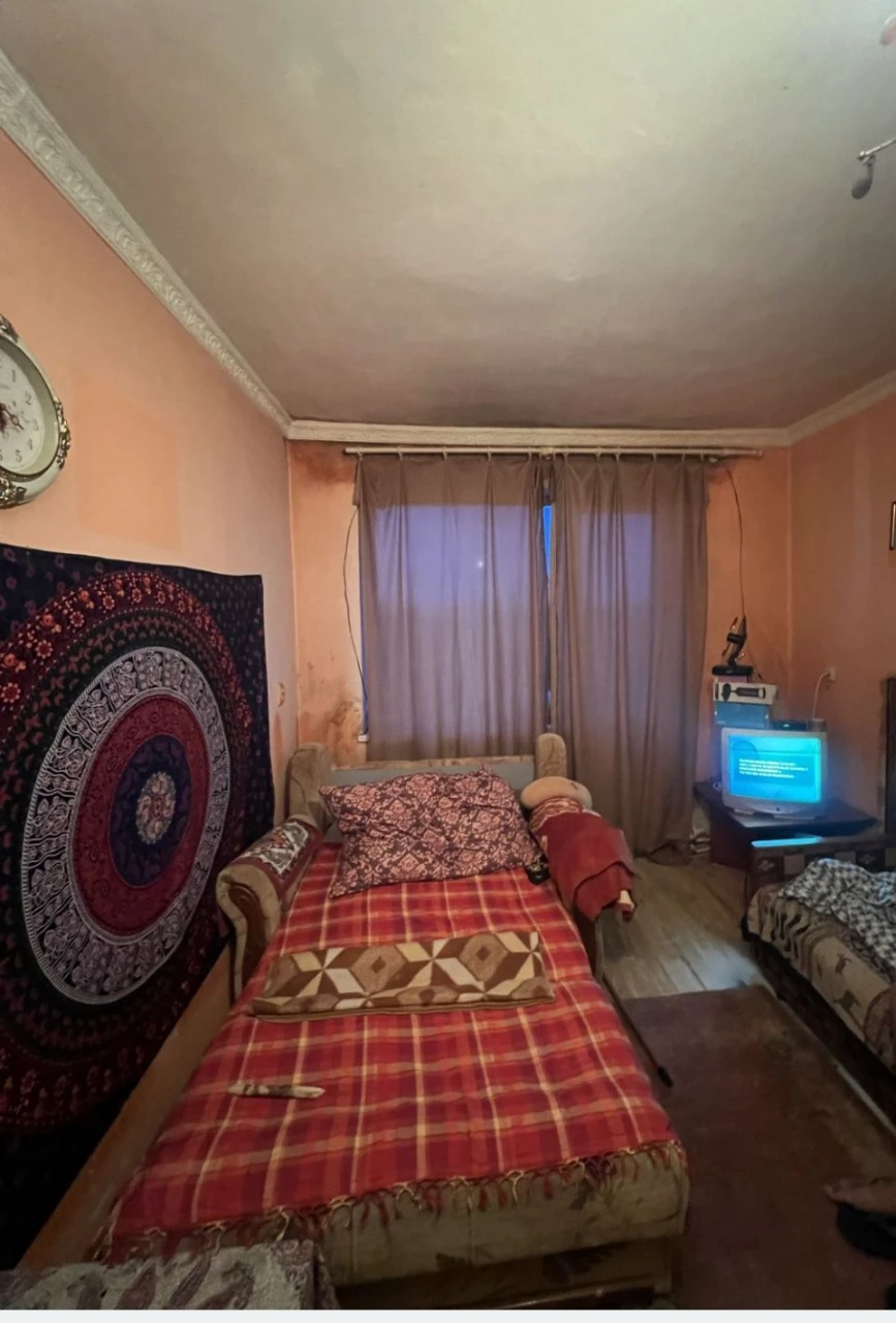 Продаж 2кім квартири 2/3
