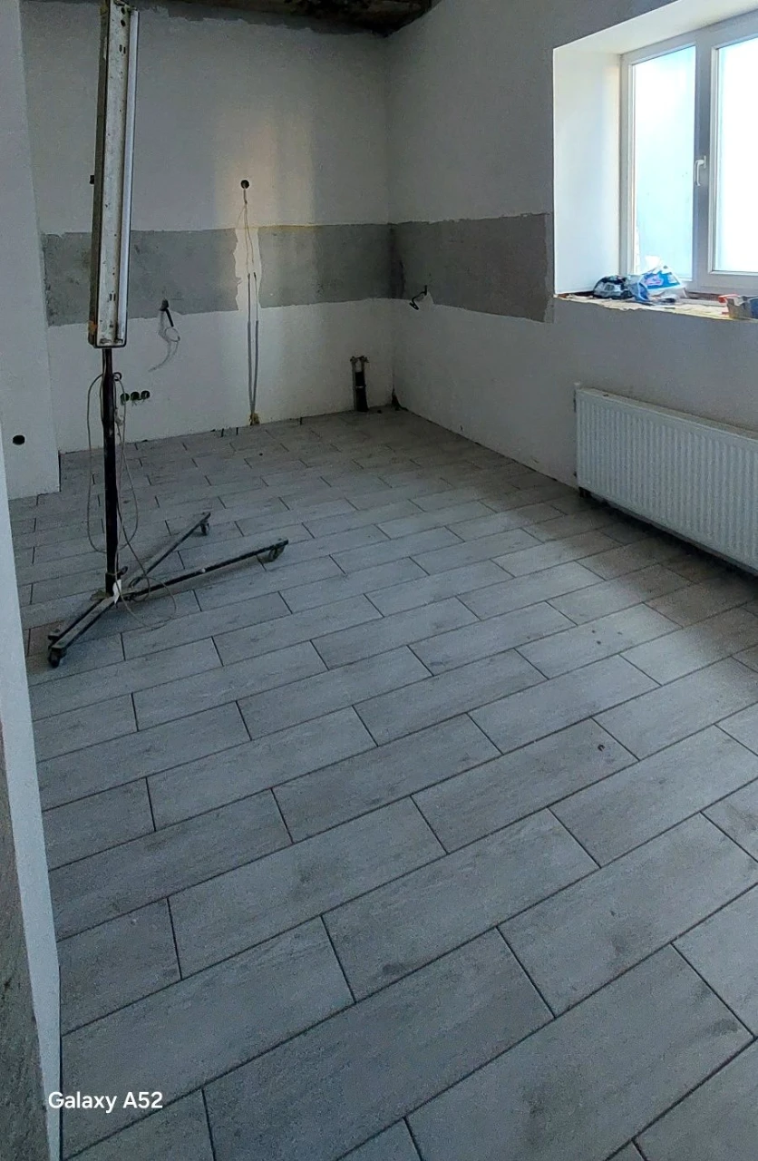 For sale, two-story new building in the city of Mukachevo, Warsaw Street.
