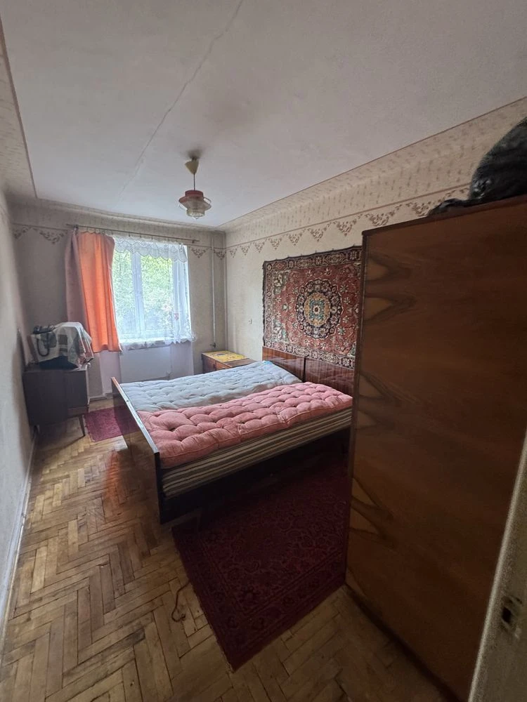 Sale of a 3-bedroom apartment