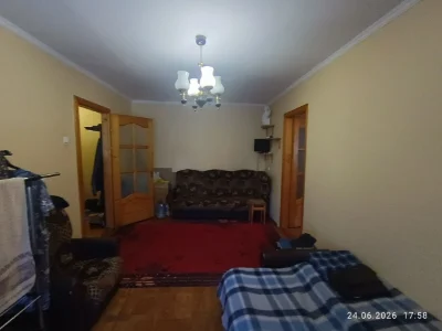 Продаж ДВО кімн Квартири  1/5 ДОСИ