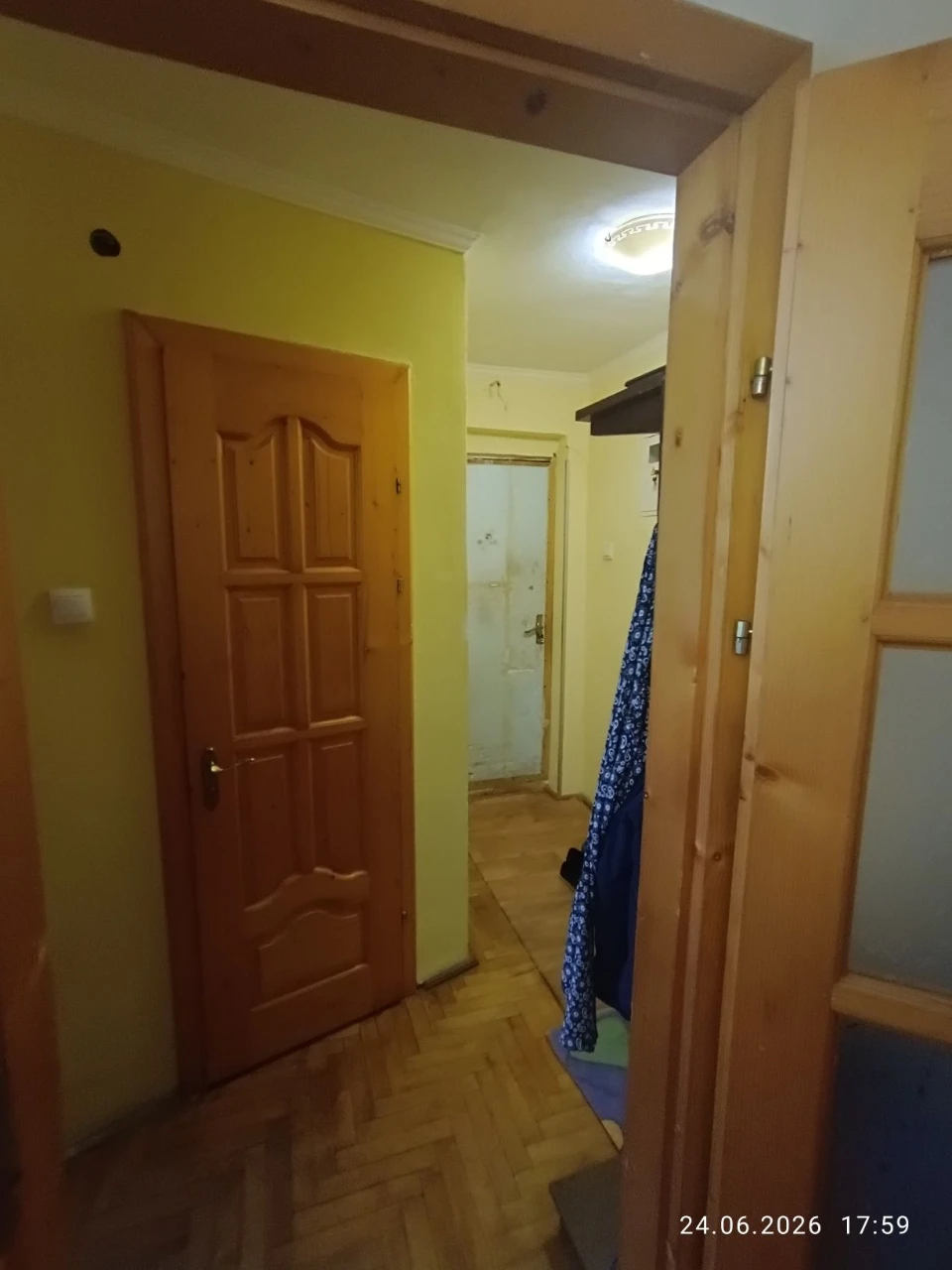 Продаж ДВО кімн Квартири  1/5 ДОСИ