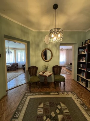 Sale of a 3-bedroom apartment in Rosivyg