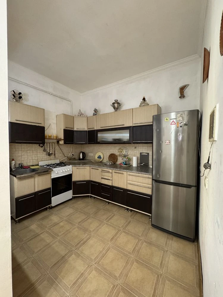 Sale of a 3-bedroom apartment in Rosivyg