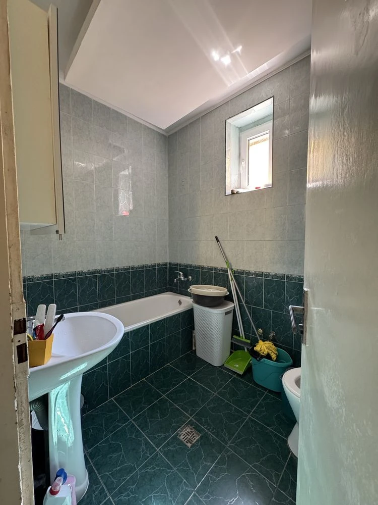 Sale of a 3-bedroom apartment in Rosivyg
