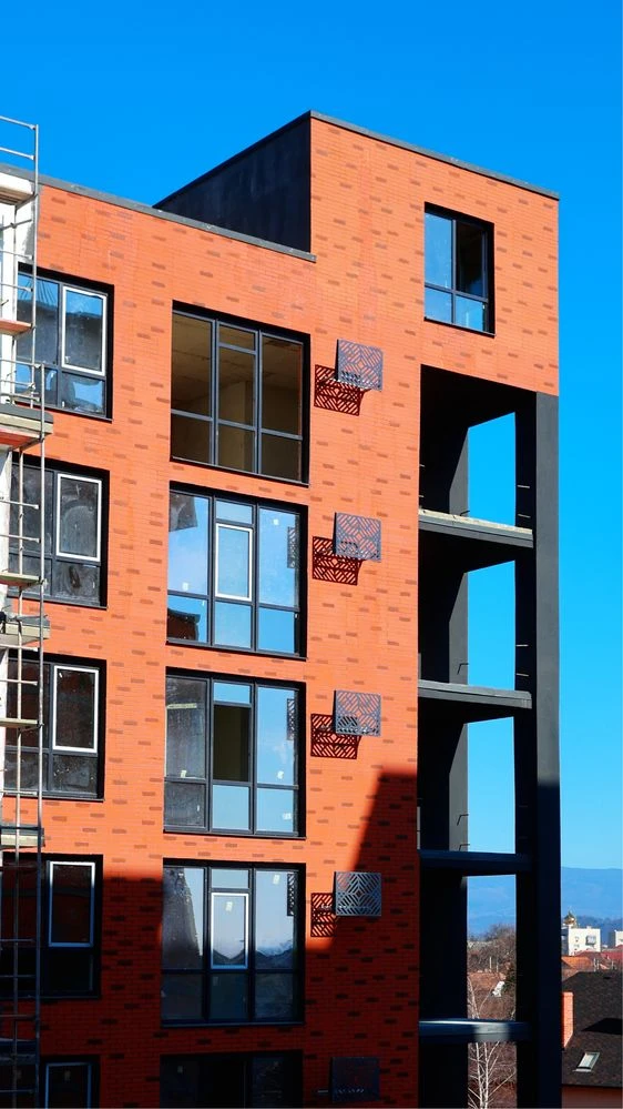 Sale of a spacious one-bedroom apartment in the exclusive Royal residential complex