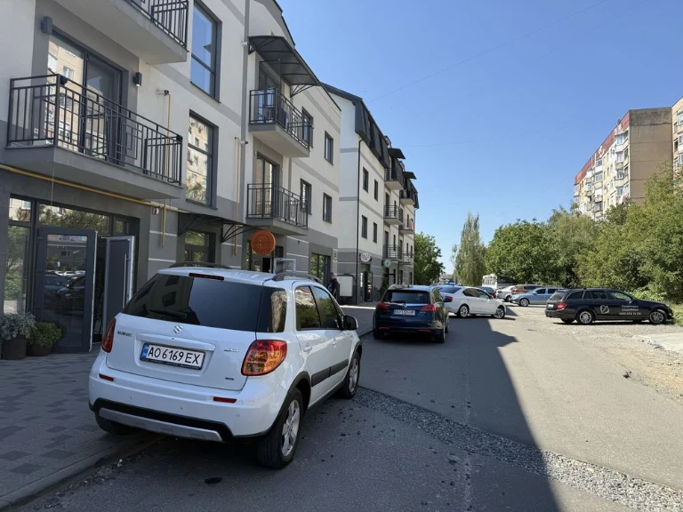 Продається квартира новобудова район Росвигово